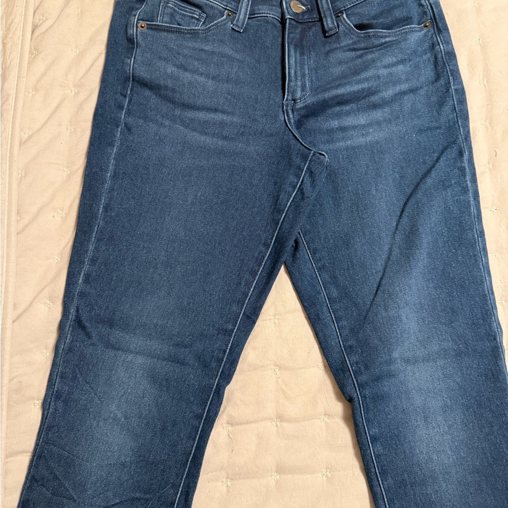 Women’s Universal Thread Blue Jeans